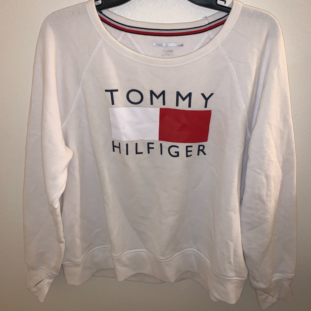 TOMMY HILFIGER sweatshirt ❤️